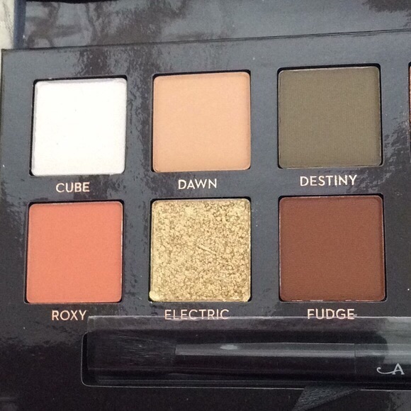 New ANASTASIA Subculture Palette - Picture 5 of 7